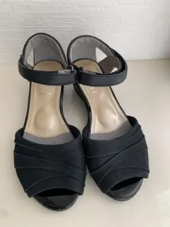 fitfit フィットフィット　アンクルストラップサンダル　黒　23㎝