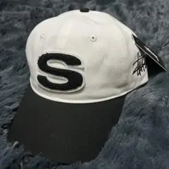 【即完売品】Stüssy 刺繍ロゴ キャップ ホワイト/ブラック 新品タグ付き