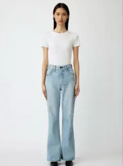MOUSSY マウジー MVS 25 フレアデニム L.ブルー 2025 - メルカリ