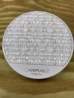 キャンメイク　CANMAKE イルミネイティングフィニッシュパウダー 01のサムネイル