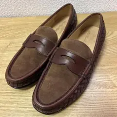 スエードローファー