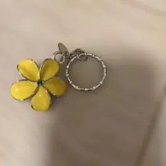 花型キーホルダー（黄色・シルバー）