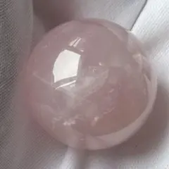ローズクォーツ丸玉3cm 紅水晶　天然石　原石　パワーストーン　インテリア　置物