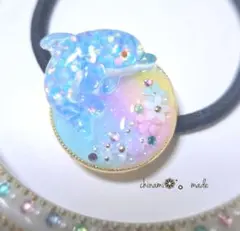 レジンヘアゴム イルカ レインボー - メルカリ
