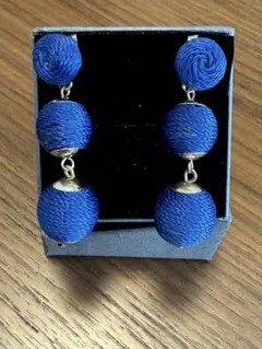 ブルー　青　ピアス　3連