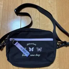 蝶刺繍付き黒ショルダーバッグ　子ども用