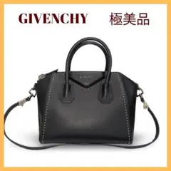 【極美品】GIVENCHY アンティゴナ　ブラックスタッズハンドバッグのサムネイル