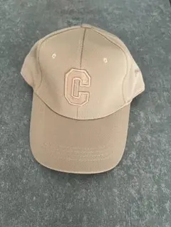 Cロゴ ベースボールキャップ ベージュ