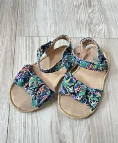 H&M エイチアンドエム　キッズサンダル ボタニカル柄 15.5cm 16cmのサムネイル