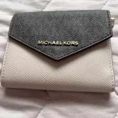 MICHAELKORSコンパクトウォレットピンクマイケルコース財布のサムネイル