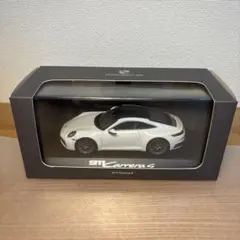 ミニチャンプス　ポルシェ 911 カレラ 4 1/43 ミニカー ホワイトのサムネイル