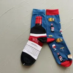 新作！！　左右非対称シリーズ　ワイン柄ソックス　おしゃれで可愛い　靴下