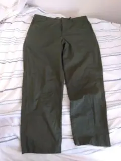 オリーブグリーン パンツ 速乾性　 軽量ボトムス