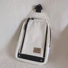 ホワイト ショルダーバッグ 合成皮革