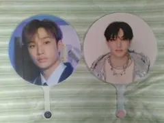 Bang Chan うちわセット Stray Kids Bang Chan うちわ 缶バッジ 靴下セット - メルカリ