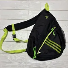 adidas ワンショルダーバッグ スリングバッグ Y2K テック ブラックのサムネイル