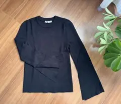 シンプルでかわいい♡フレアスリーブニット　M ¥8,900→美品