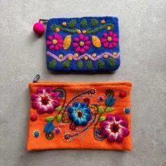 刺繍フェルトポーチ2つセット