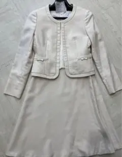 スーツ　J-ing ツイード　フォーマルスーツ　7号　白　卒業式