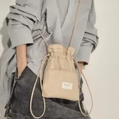 beautiful people ホワイト 巾着バッグ ビューティフルピープルのサムネイル