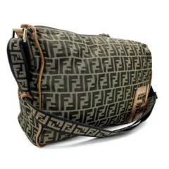 【FENDI】メッセンジャーバッグ　ズッカ柄　ナイロン　ブラウン　ゴールド金具のサムネイル