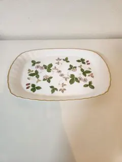 WEDGWOOD WILD STRAWBERRY スパイラルトレイ