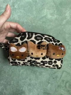 ハローキティ ヒョウ柄ポーチ