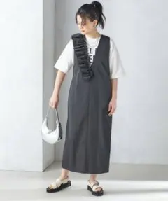 美品】SHIPS フリル付きブラックロングワンピース - メルカリ