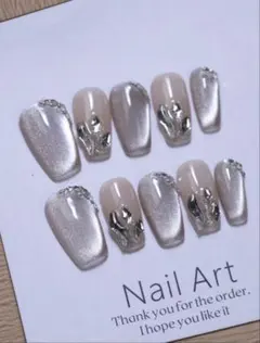 ベージュシルバーグラデーションネイルチップ