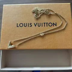 LOUIS VUITTON ネックレス エセンシャルVのサムネイル