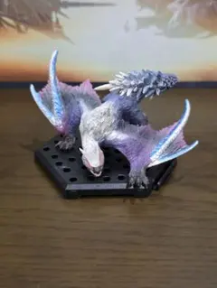 ポケモン ウルガモス メラルバ フィギュア 13cm ガレージキット - メルカリ