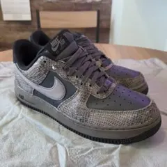NIKE AIR FORCE 1 パイソン柄 スニーカー