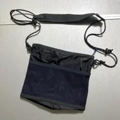 ファミマ　サコッシュ