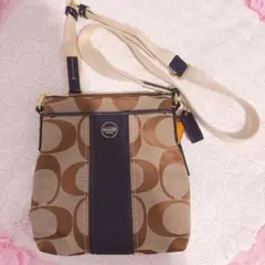 COACH シグネチャーキャンバスショルダーバッグ ネイビー 紺 コーチ