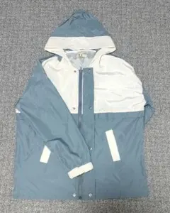 青と白のフード付きジャケット　ジャンパー