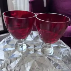 赤色フット付きワイングラス2個セット