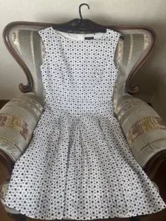 美品トッカ⭐︎120cm ピンク 花刺繍ノースリーブドレス ワンピース 美品トッカ⭐︎120cm ピンク 花刺繍ノースリーブドレス