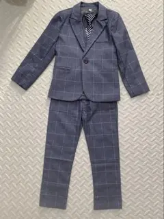 フォーマルスーツ　男の子110センチ　4点セット