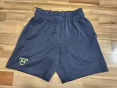 Under Armour 黒 ハーフパンツ
