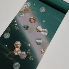 ＮＯ.70　正絹反物　付下げ 　　金粉　刺繍入　高級ちりめん