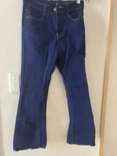 ダークブルーブーツカットデニム