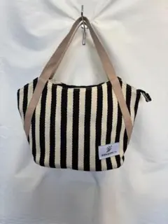 Item thumbnail for item 4a96552d-176b-455e-8e2b-8ce5144bb8ed