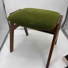美品　カリモク60 スタッキングスツールのサムネイル