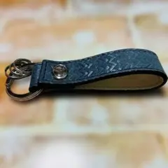 LEXUSレクサス オリジナル 本革製キーホルダー ノベルティ 非売品 ネイビー