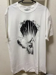 【最終値下げ】チェンソーマン キバTシャツ ホワイトのサムネイル