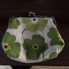 緑色の花柄がま口財布