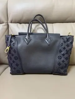 LOUIS VUITTON ルイヴィトン モノグラム・タフタージュ ブラック