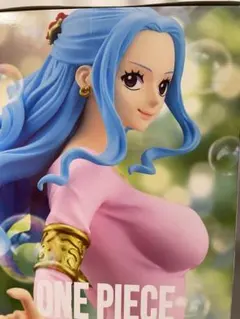 ビビ　ワンピース　フィギア　GLITTER & GLAMOURS