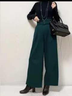 値下げ（GU）起毛ベルト付きワイドパンツ　ダークグリーン