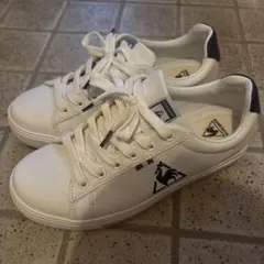 LE COQ SPORTIF　スニーカー　ロゴ入り　23㎝のサムネイル